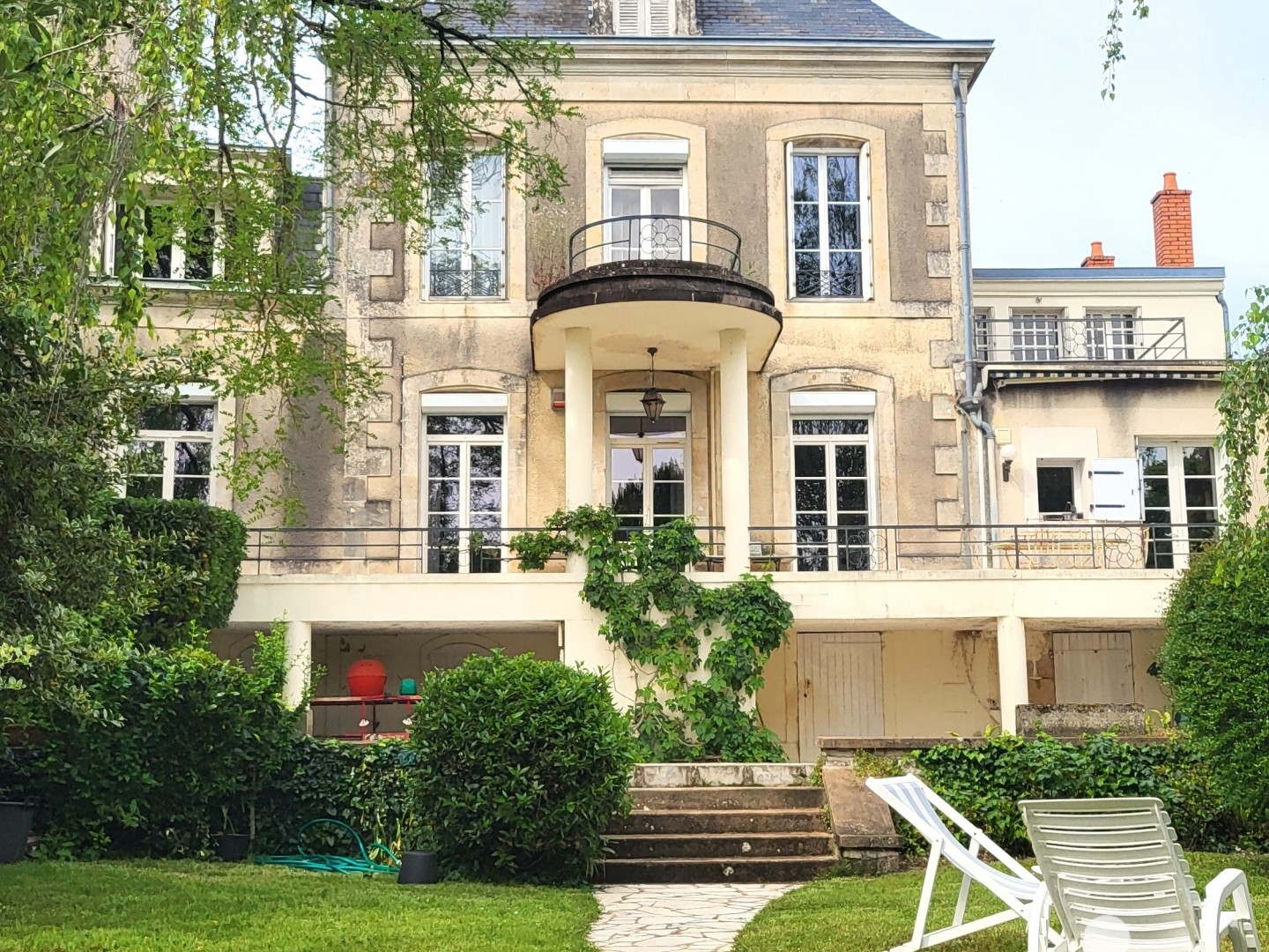 Maison 9 pièces 370 m²