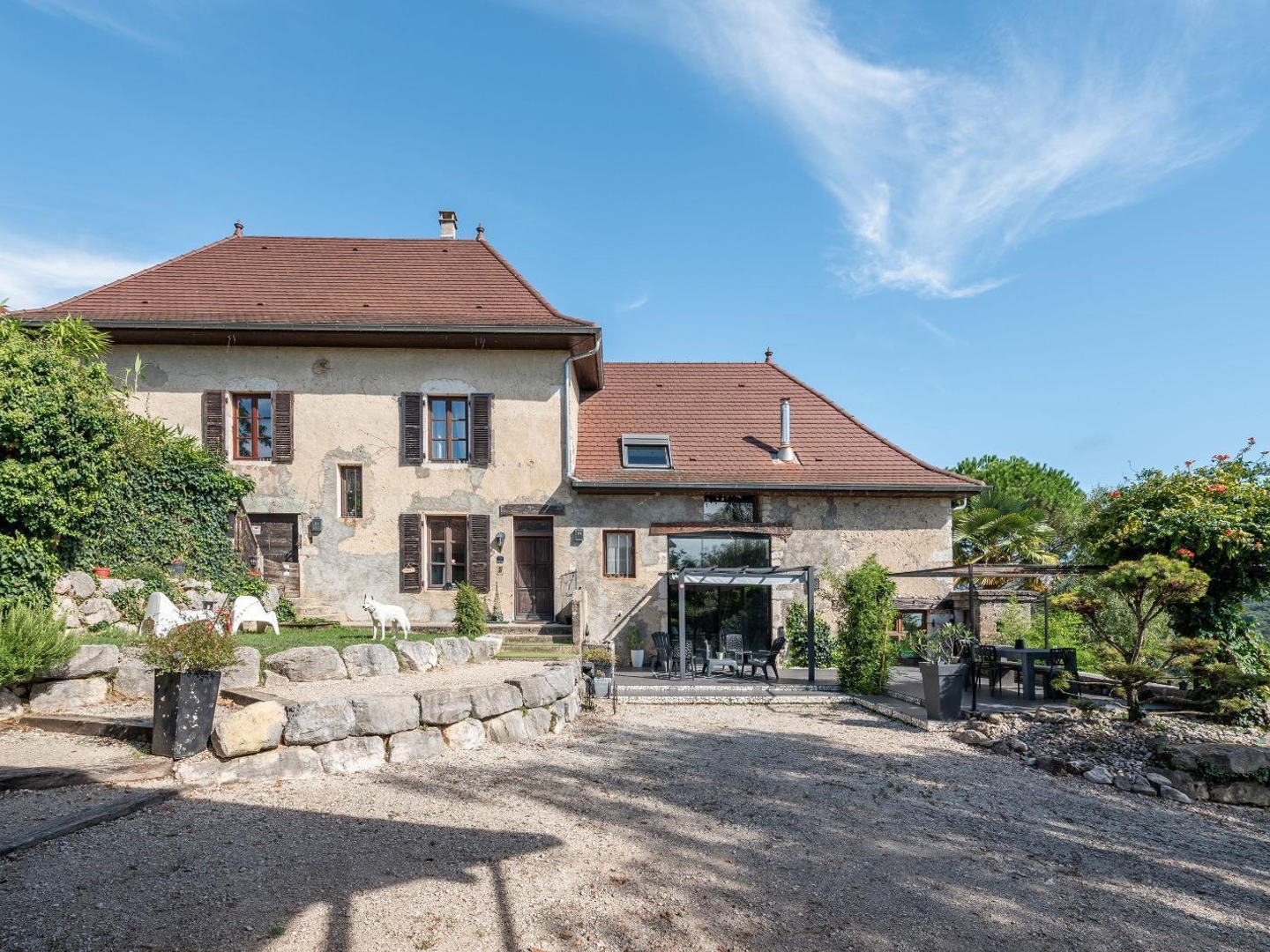 Maison à vendre - 10 pièces - 220m2 - Saint-Genix-Les-V... (73240)