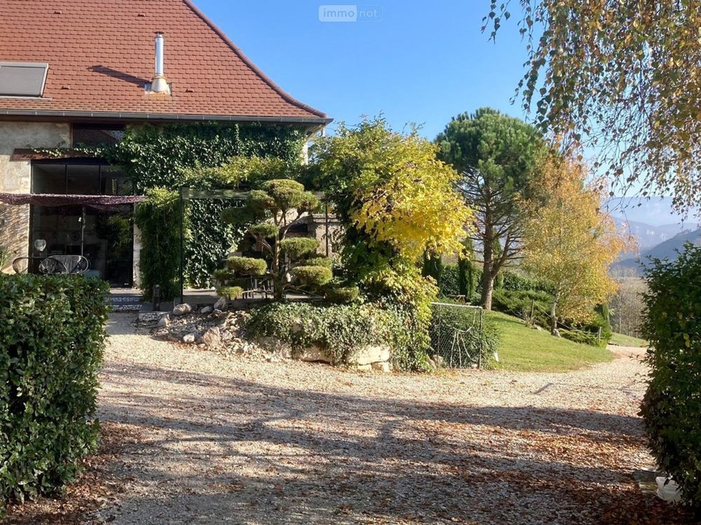 Maison à vendre - 10 pièces - 220m2 - Saint-Genix-Les-V... (73240)