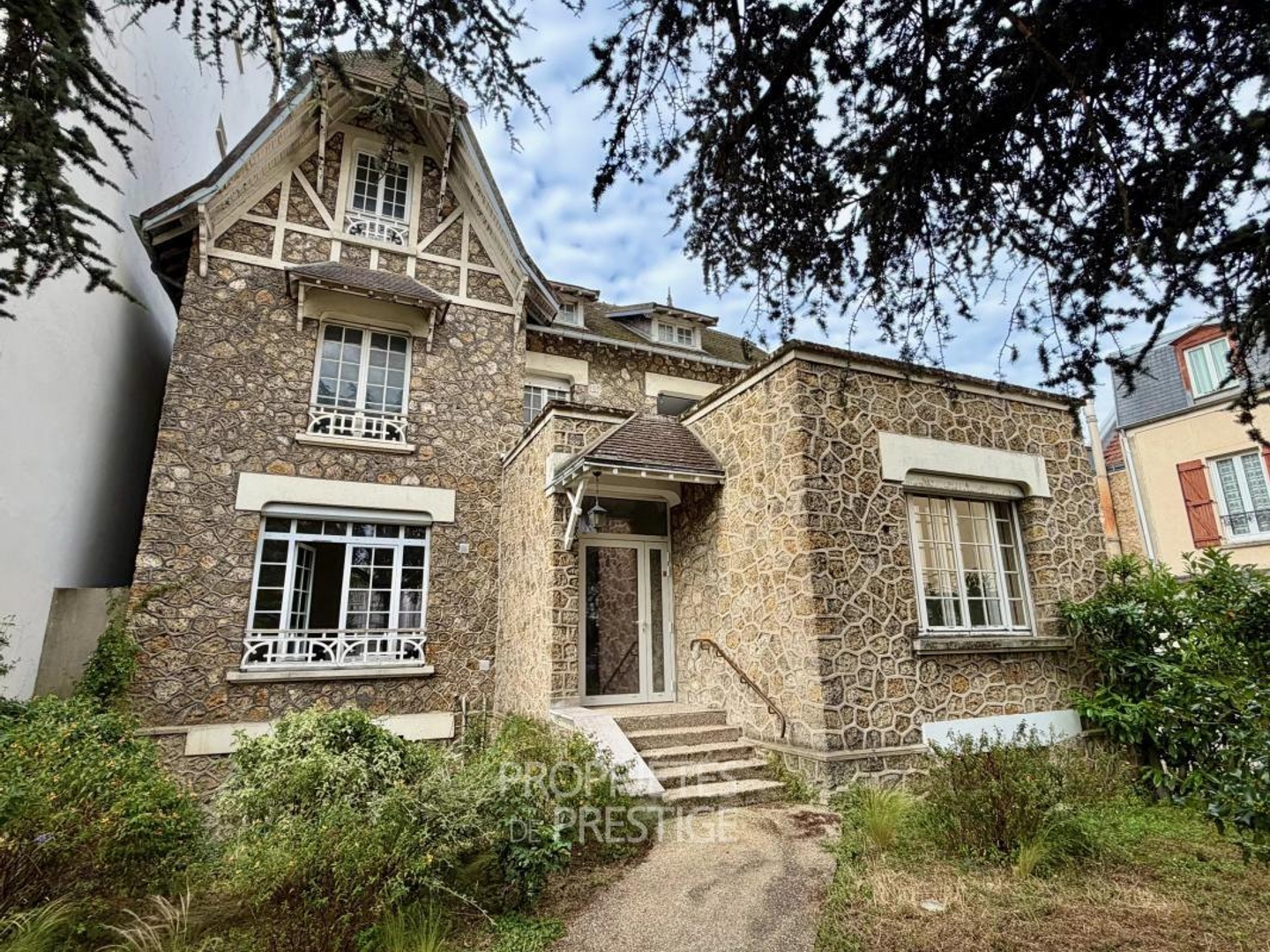 Maison à vendre - 17 pièces - 387m2 - Colombes (92700)