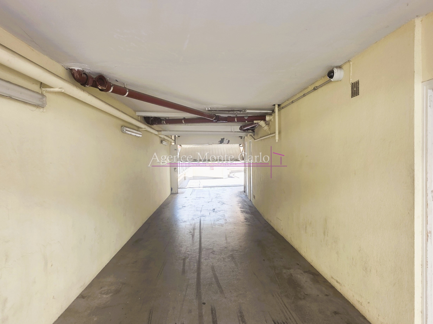 Parking / garage / box à vendre - 22m2 - Roquebrune-Cap-Ma... (06190)