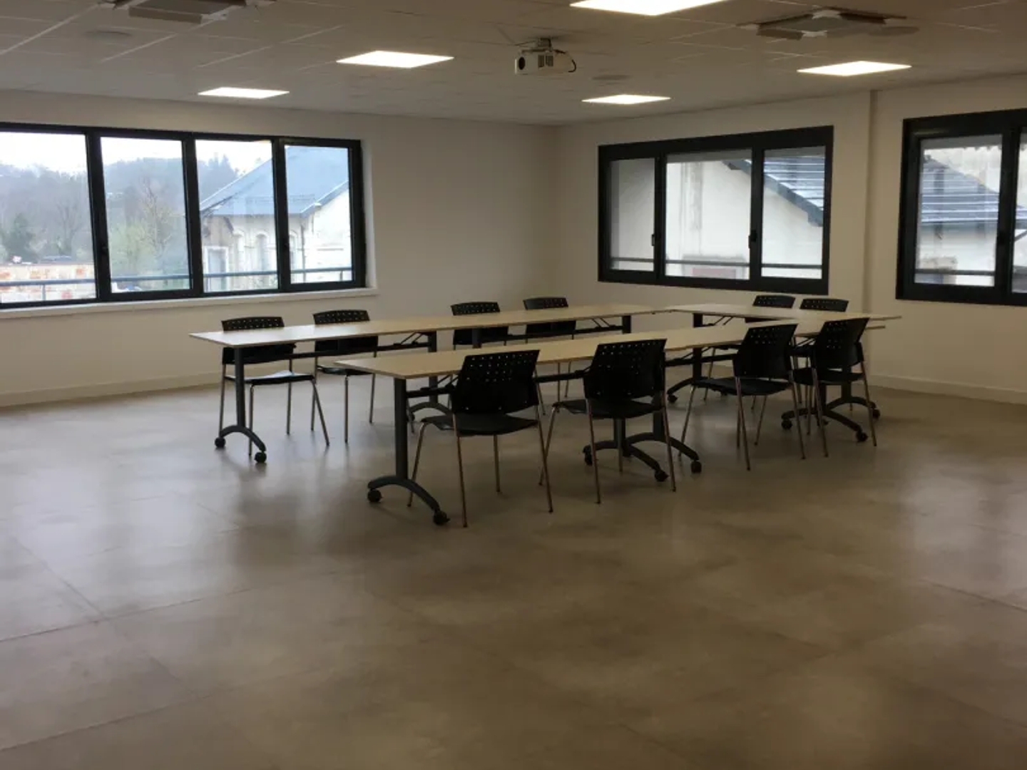 A vendre espace pour bureaux de 440m2 Montbéliard quartier ancien hôpital