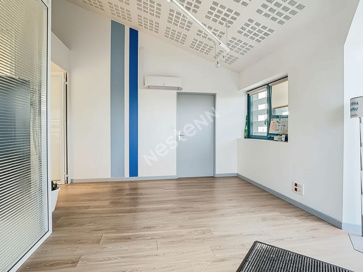 Immeuble commercial 9 pièces 186 m²