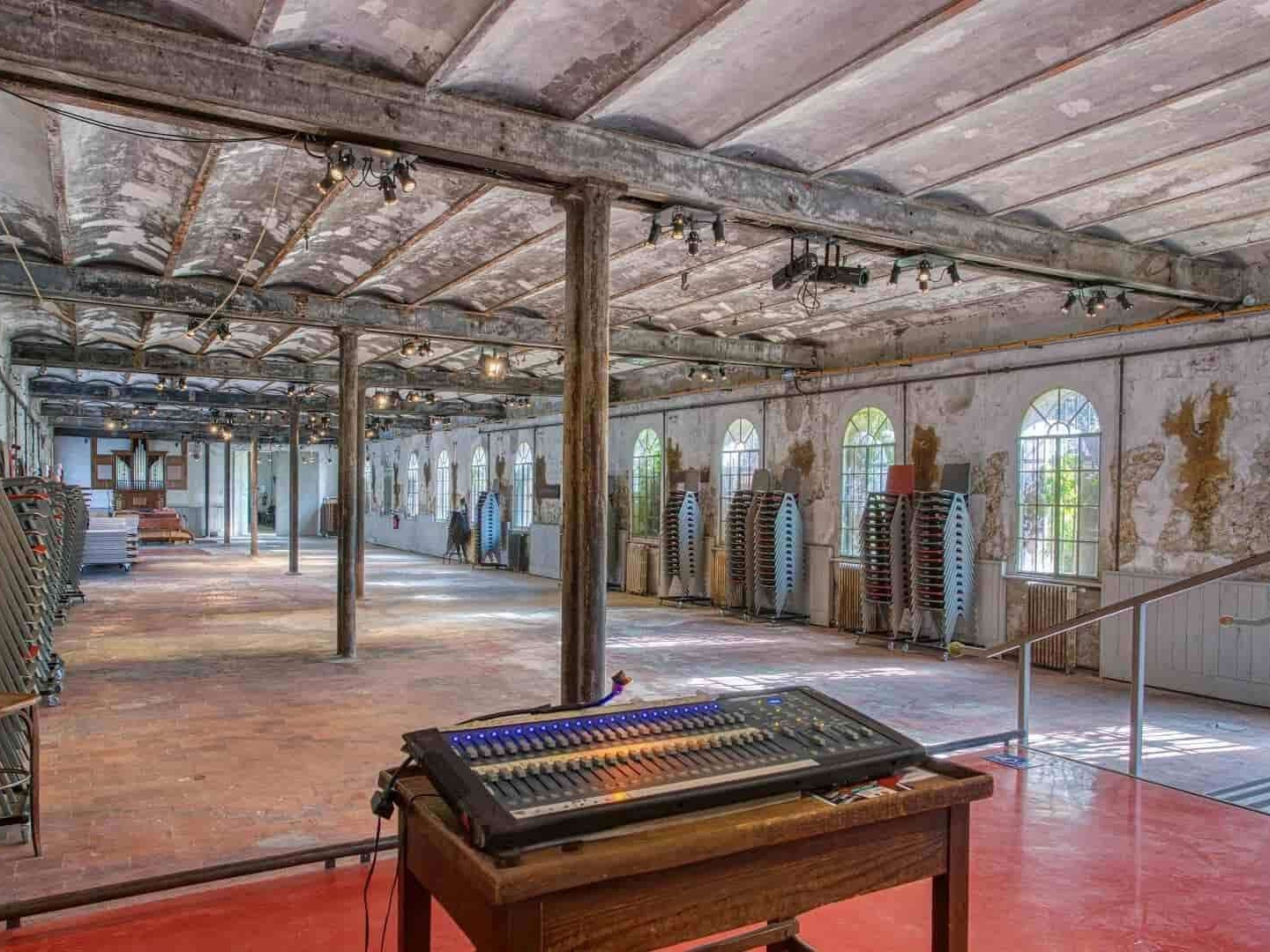 A vendre ancienne manufacture dans le Vaucluse