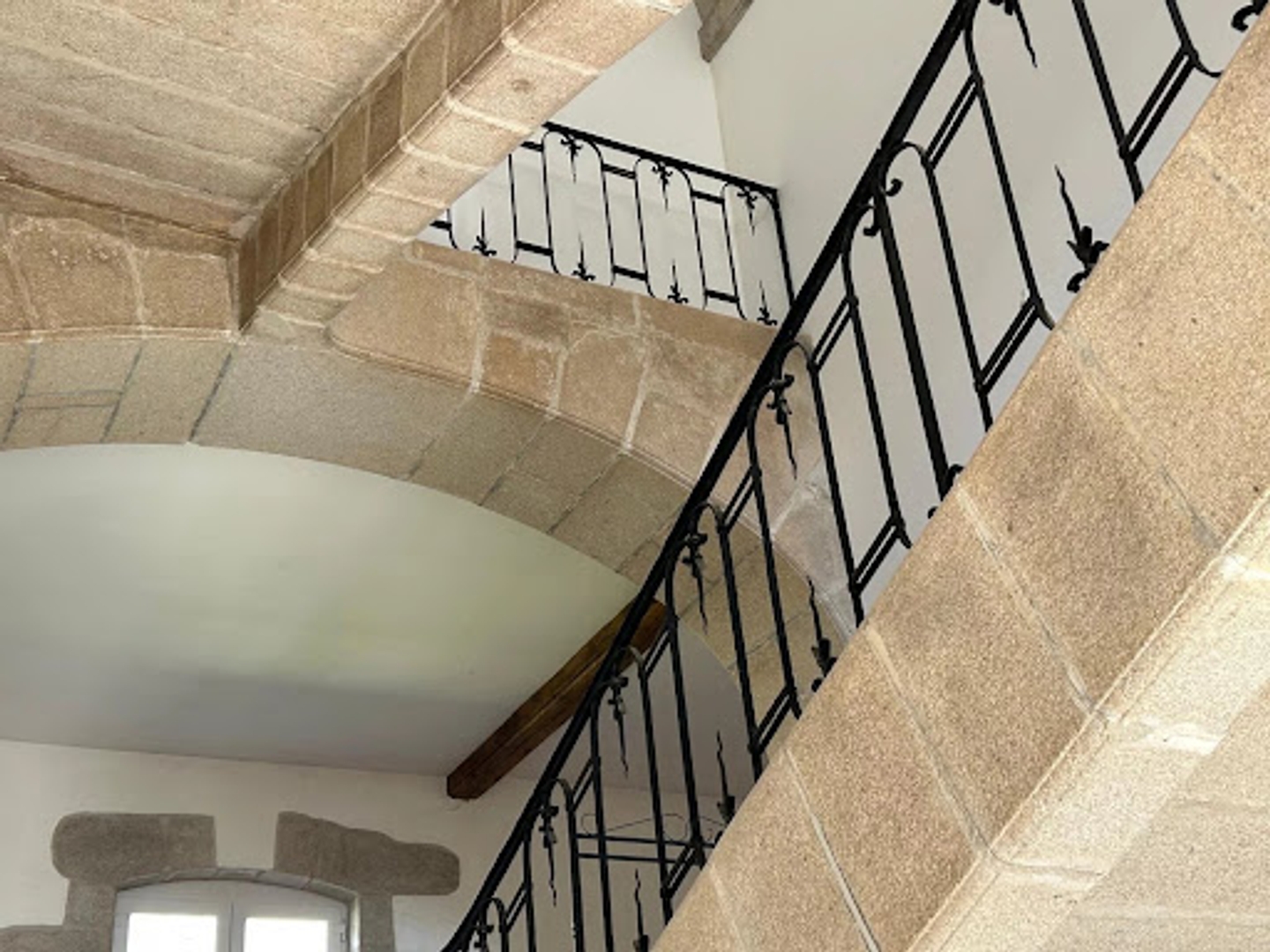 Maison à vendre - 20 pièces - 1800m2 - Aubusson (23200)