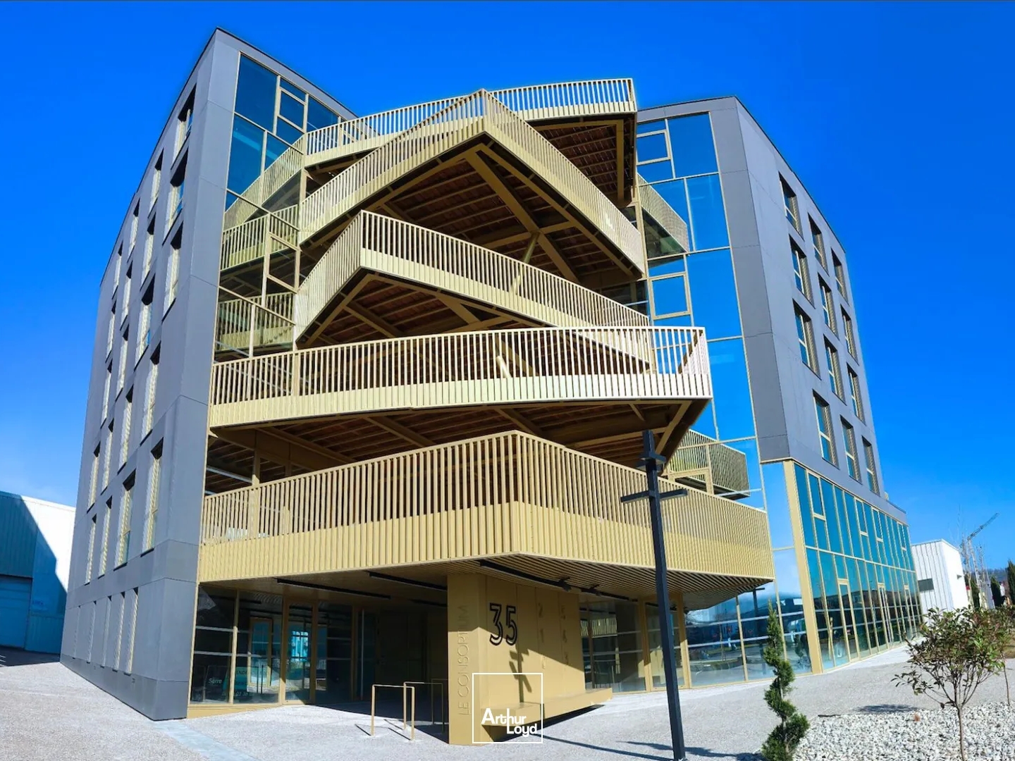 Bureaux à vendre - 1215m2 - Saint-Étienne (42000)