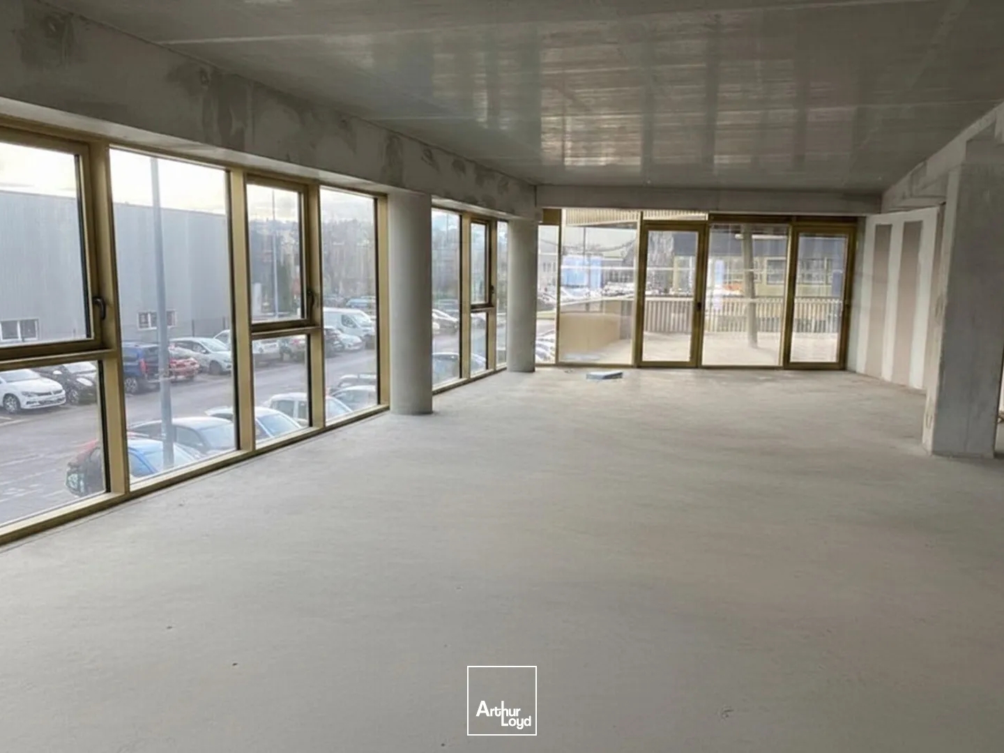 Bureaux à vendre - 1215m2 - Saint-Étienne (42000)