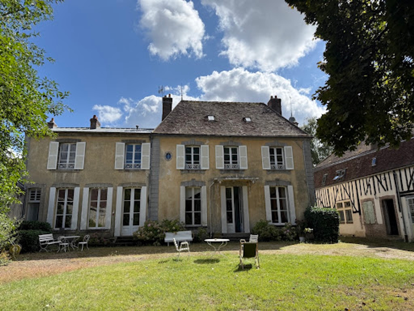 Maison à vendre - 25000m2 - La Ferté-Vidame (28340)