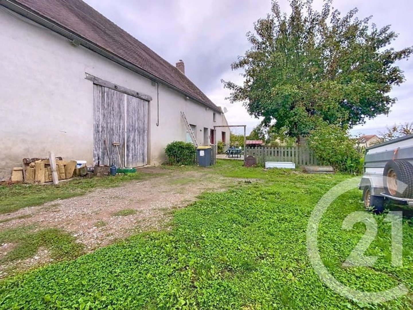 Maison 5 pièces 252 m²