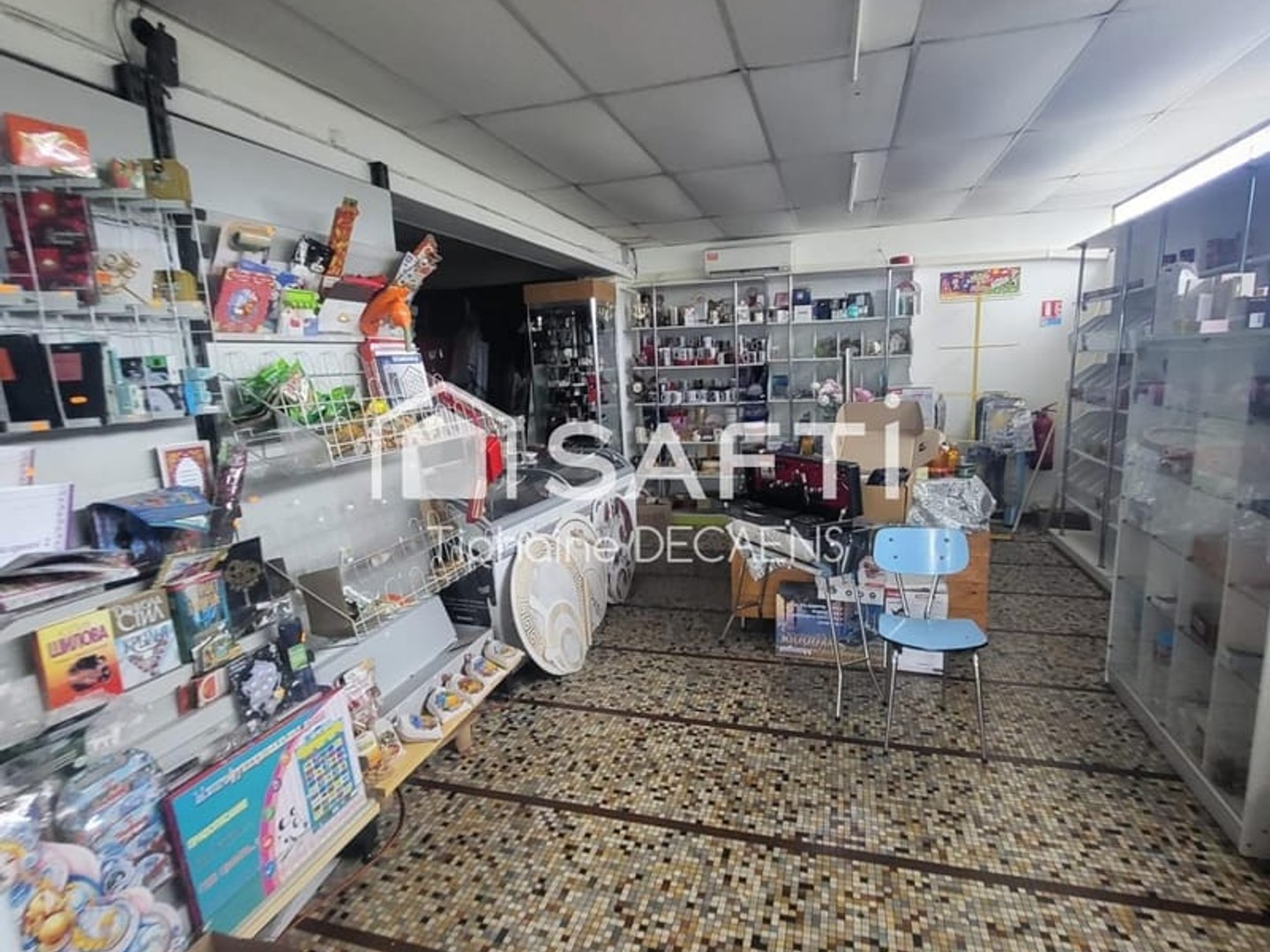 Commerce de proximité. Mur en vente, bail deja en cours