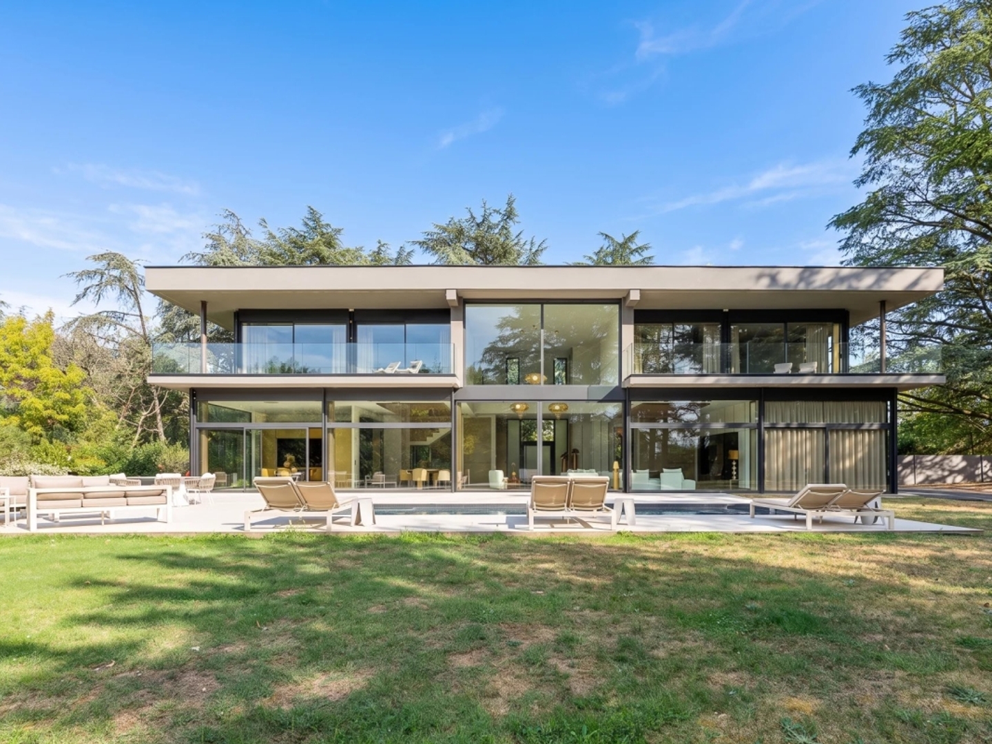 Maison à vendre - 8 pièces - 660m2 - Écully (69130)