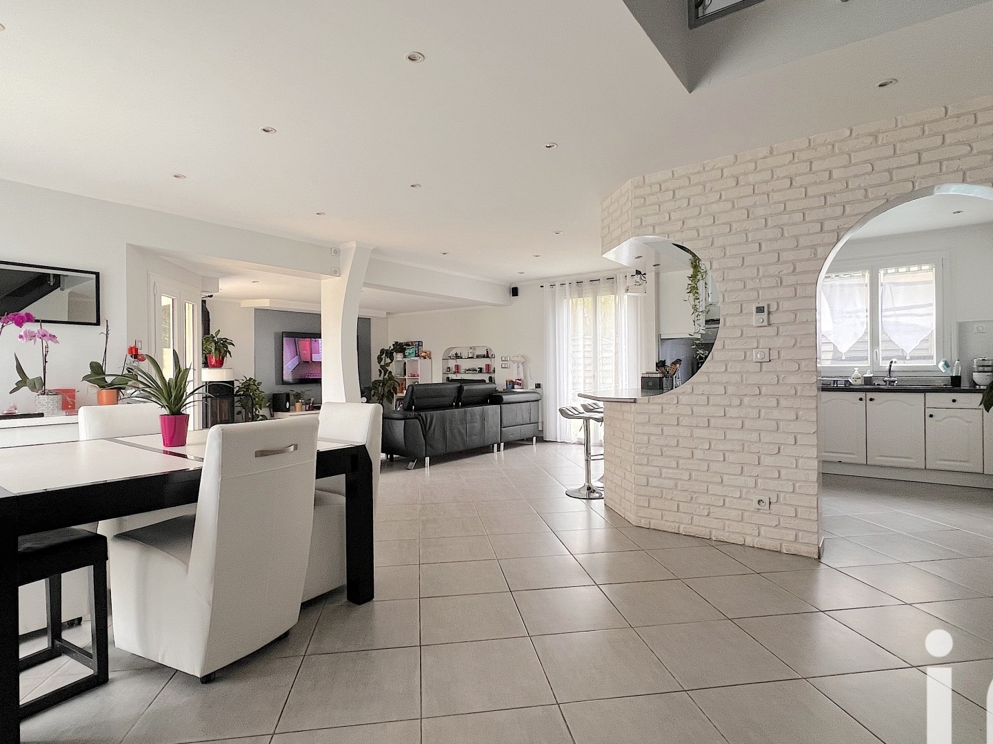 Maison à vendre - 6 pièces - 147m2 - Lésigny (77150)