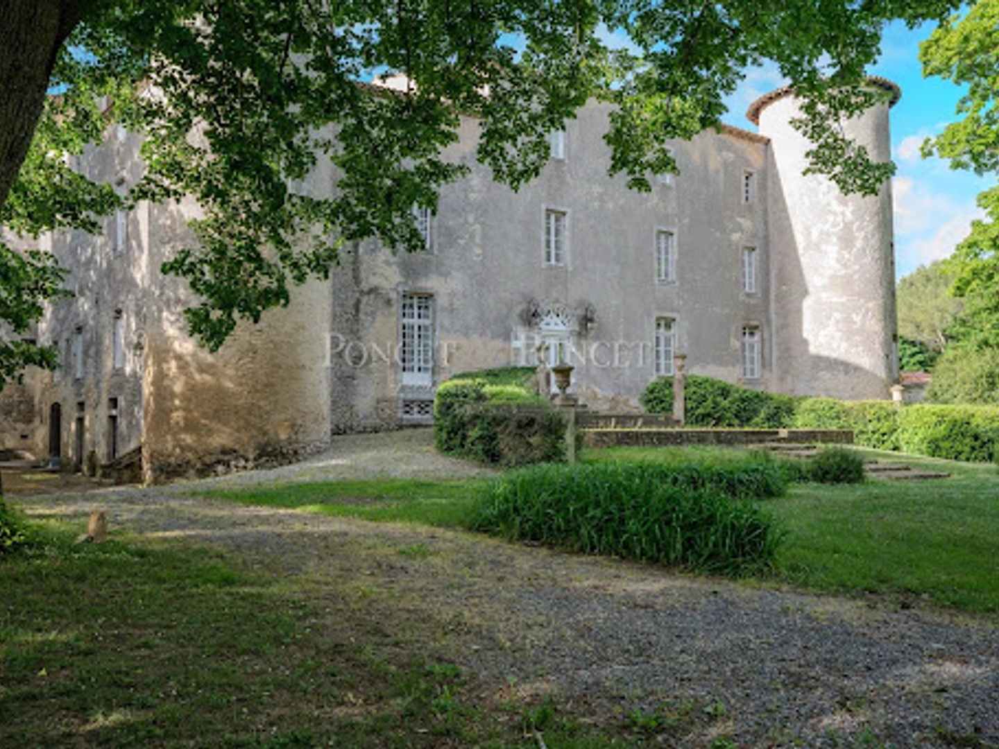 Maison à vendre - 25 pièces - 900m2 - Plaigne (11420)