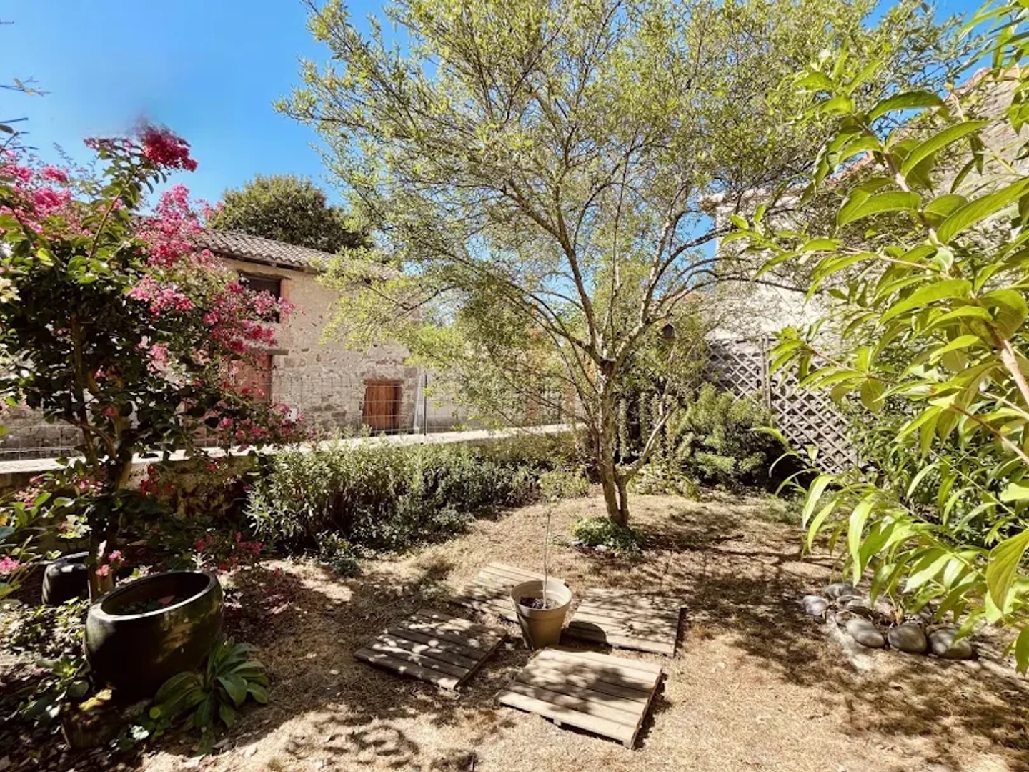 Maison à vendre - 3 pièces - 135m2 - Confolens (16500)