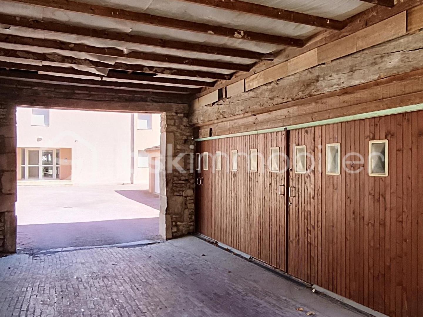 Parking 112 m²