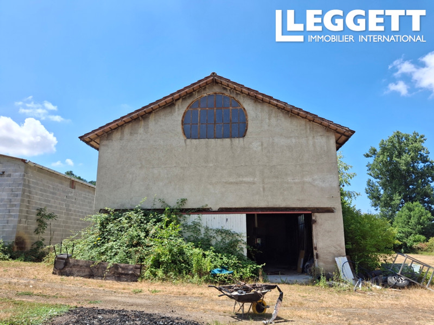 Locaux à vendre - 9948m2 - Saint-Junien (87200)