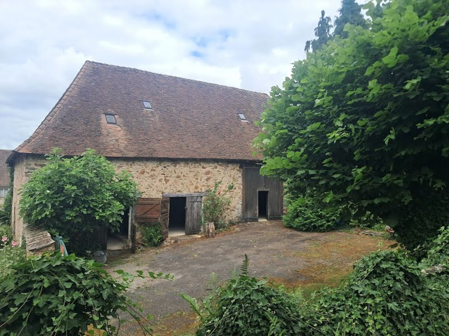 Maison 1 pièce 240 m²