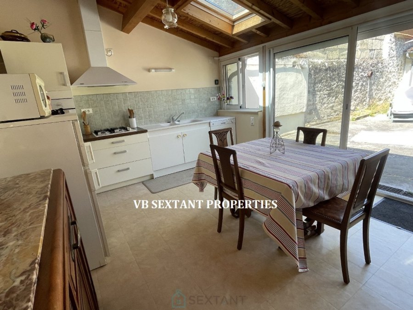 Maison à vendre - 5 pièces - 129m2 - Sauveterre-De-Guy... (33540)