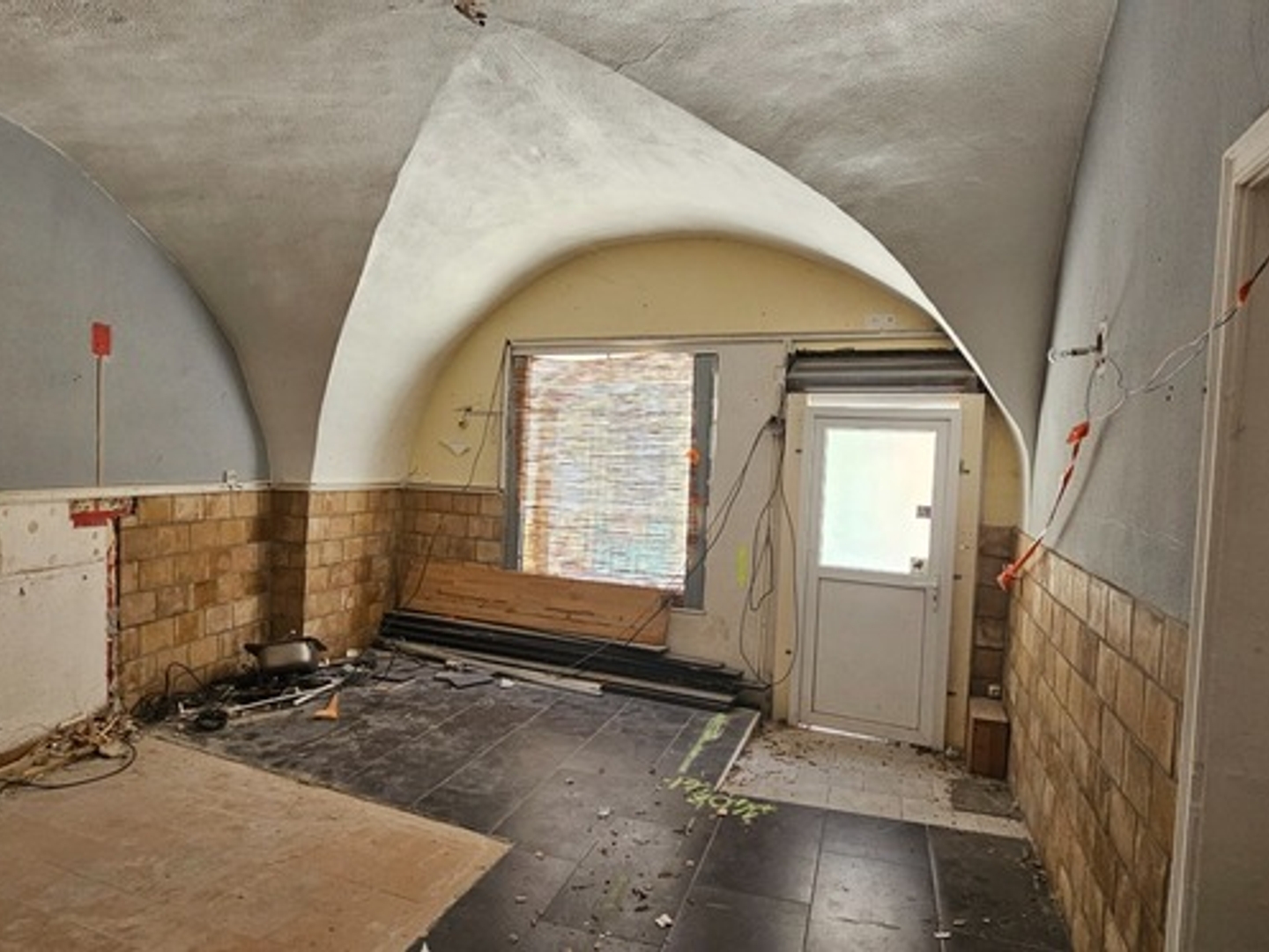 Bureaux à vendre - 2 pièces - 57m2 - Villeneuve-Lès-Ma... (34750)