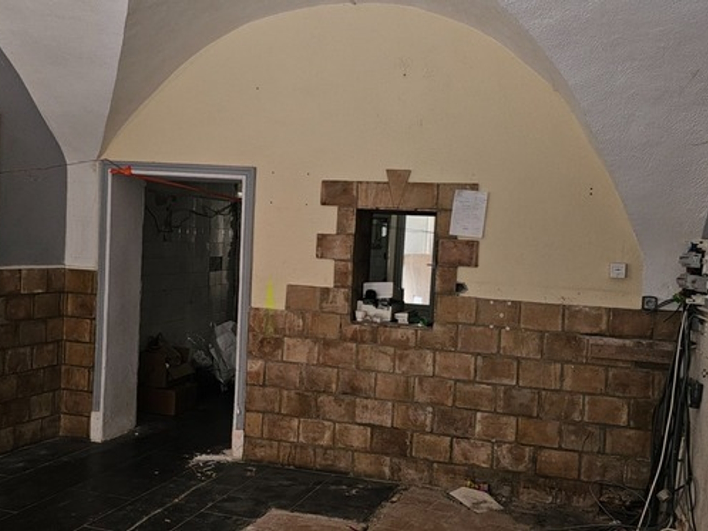 Bureaux à vendre - 2 pièces - 57m2 - Villeneuve-Lès-Ma... (34750)
