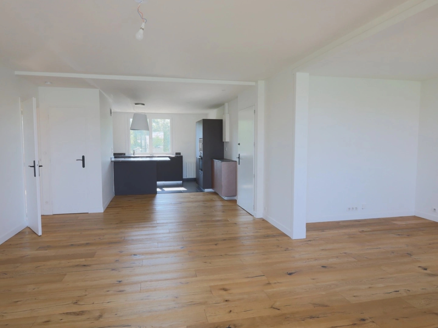 Appartement à vendre - 5 pièces - 99m2 - Saint-Laurent-Sur... (01750)