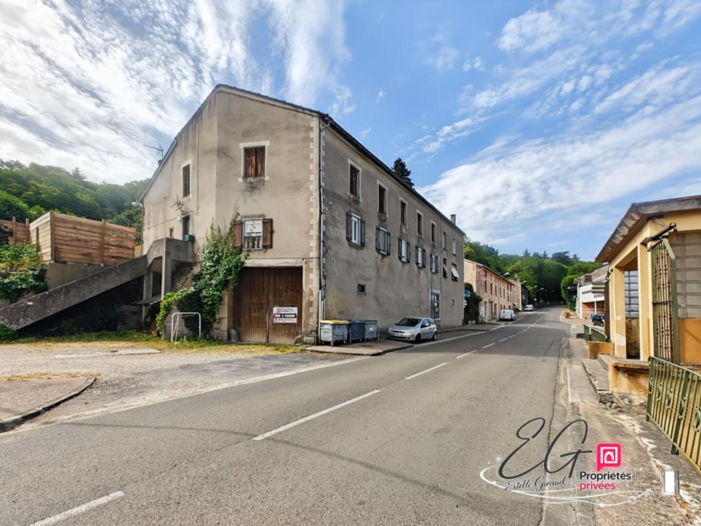 GARAGE - ATELIER DE 132 m² - ACCÈS CAMPING-CAR, CAMION OU UTILITAIRE