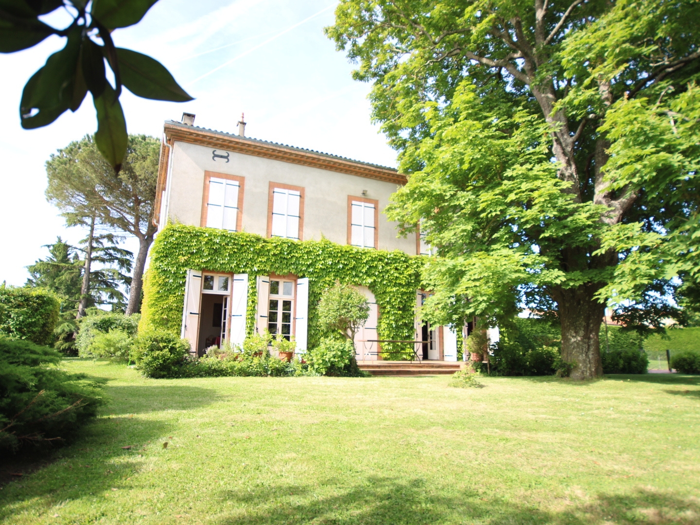 MAISON BOURGEOISE
