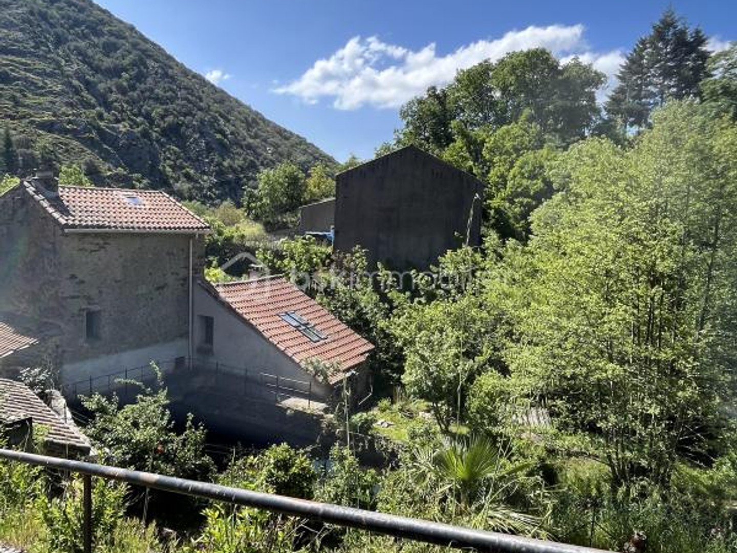 MaisonT4 de 110 M2 de caractère dans un ancien moulin sur une parcelle de 987M2 Ferrals-les-Montagnes