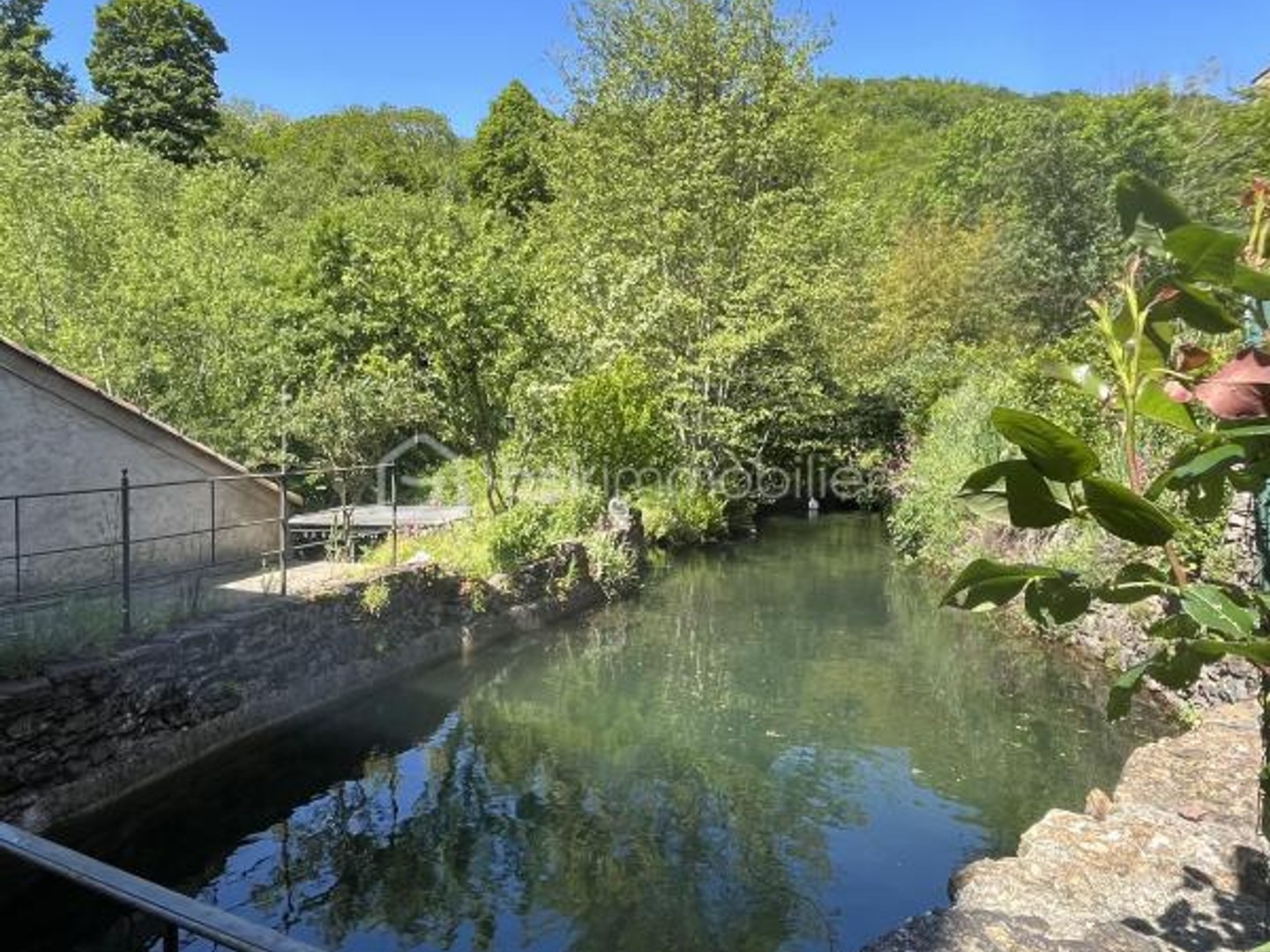 Magasin à vendre - 3 pièces - 110m2 - Ferrals-Les-Monta... (34210)