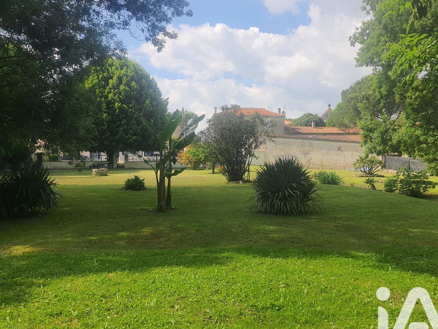 Maison à vendre - 6 pièces - 185m2 - Courcelles (17400)