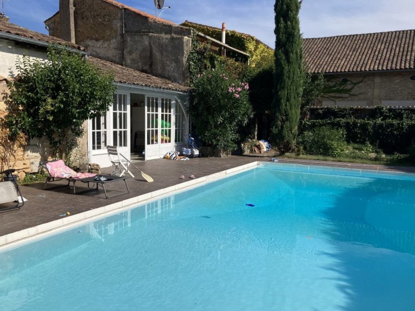 Maison à vendre - 14 pièces - 420m2 - Bergerac (24100)