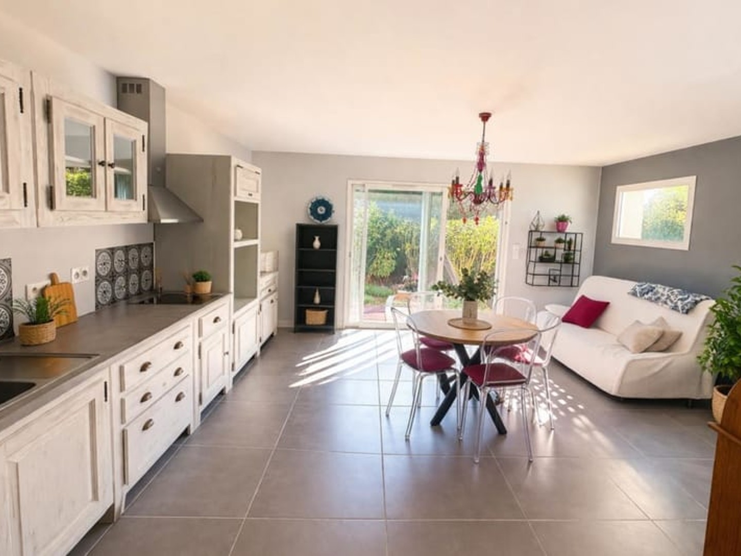Immeuble à vendre - 6 pièces - 141m2 - Eyguières (13430)