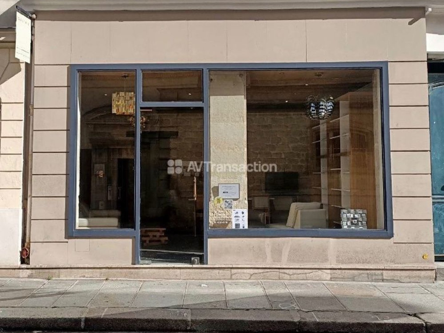 BEAU SHOW ROOM 33m² + SOUPLEX 14 m²