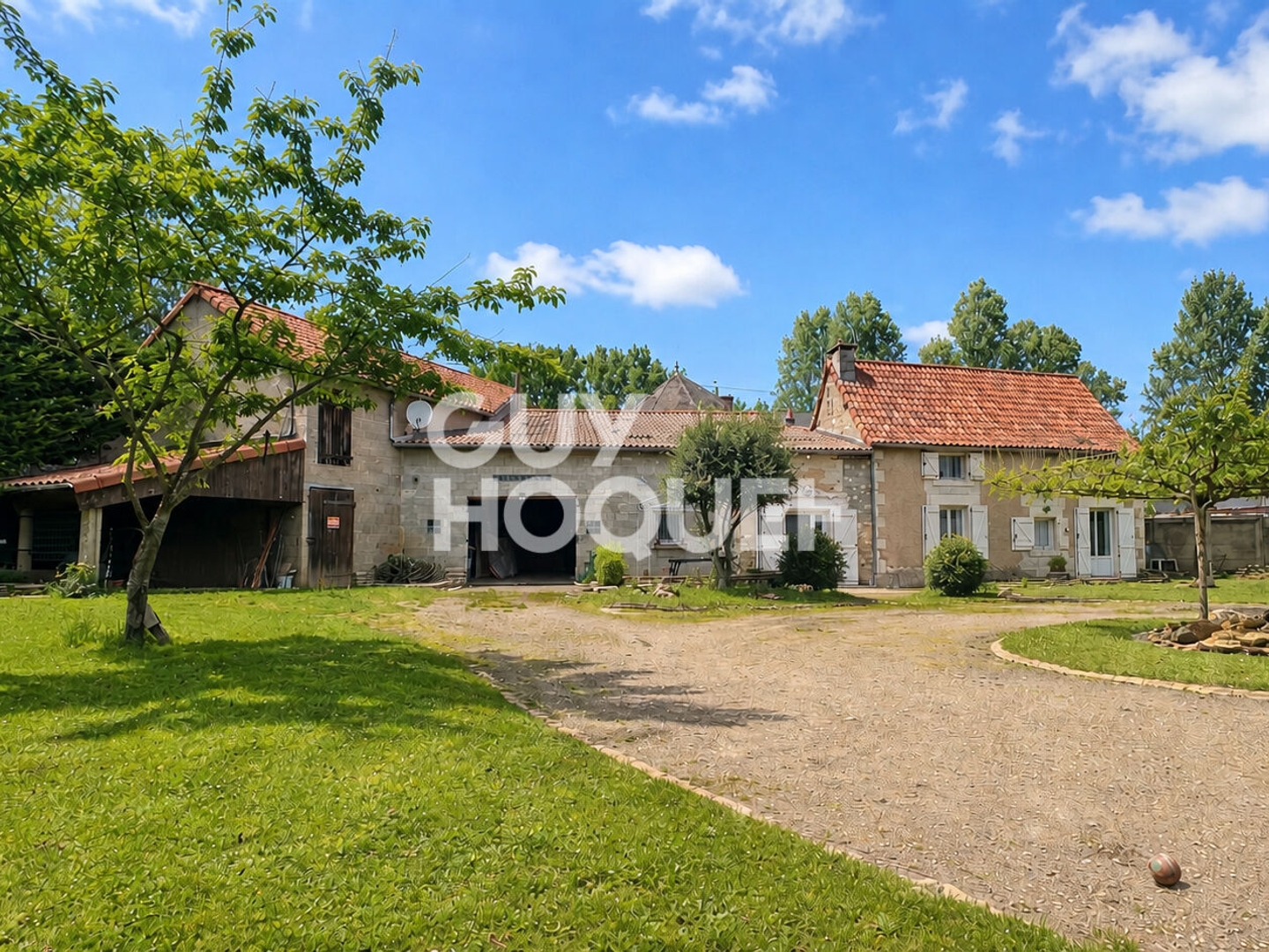 Maison en pierre sans travaux proche bourg