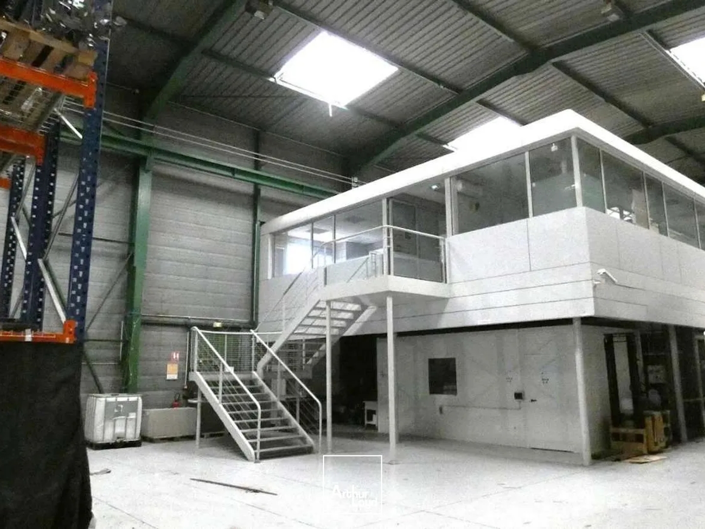 Locaux à vendre - 2039m2 - Montigny-Le-Breto... (78180)