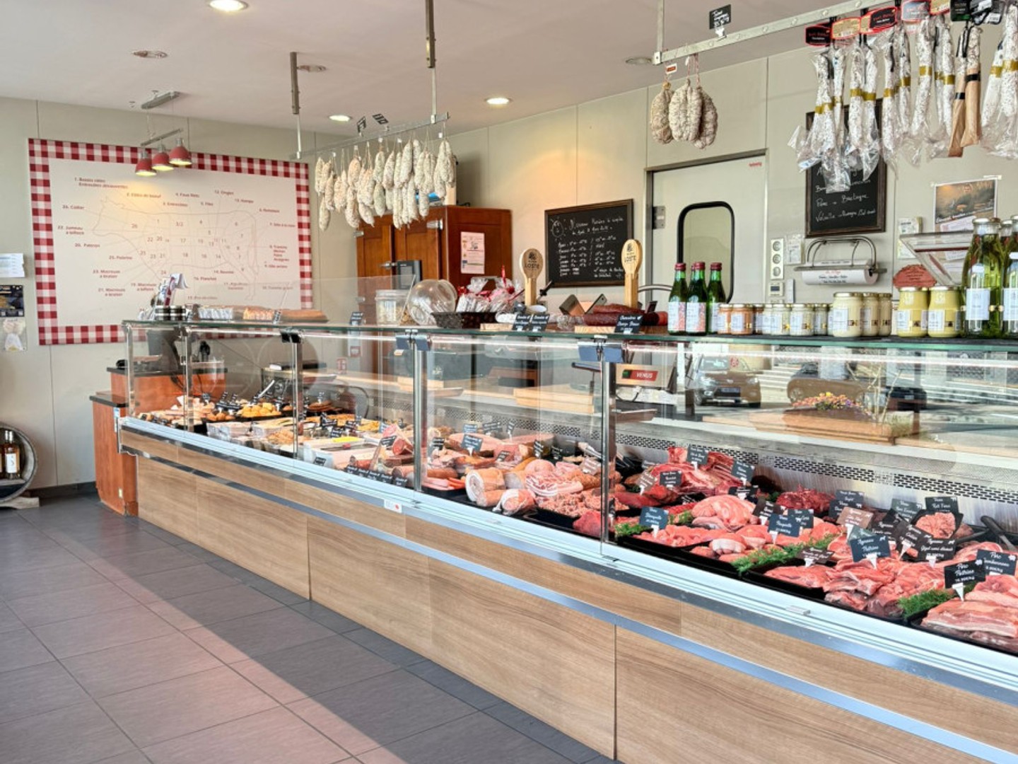 🥩 À VENDRE – FONDS DE COMMERCE BOUCHERIE – OULLINS-PIERRE-BÉNITE 🥩
