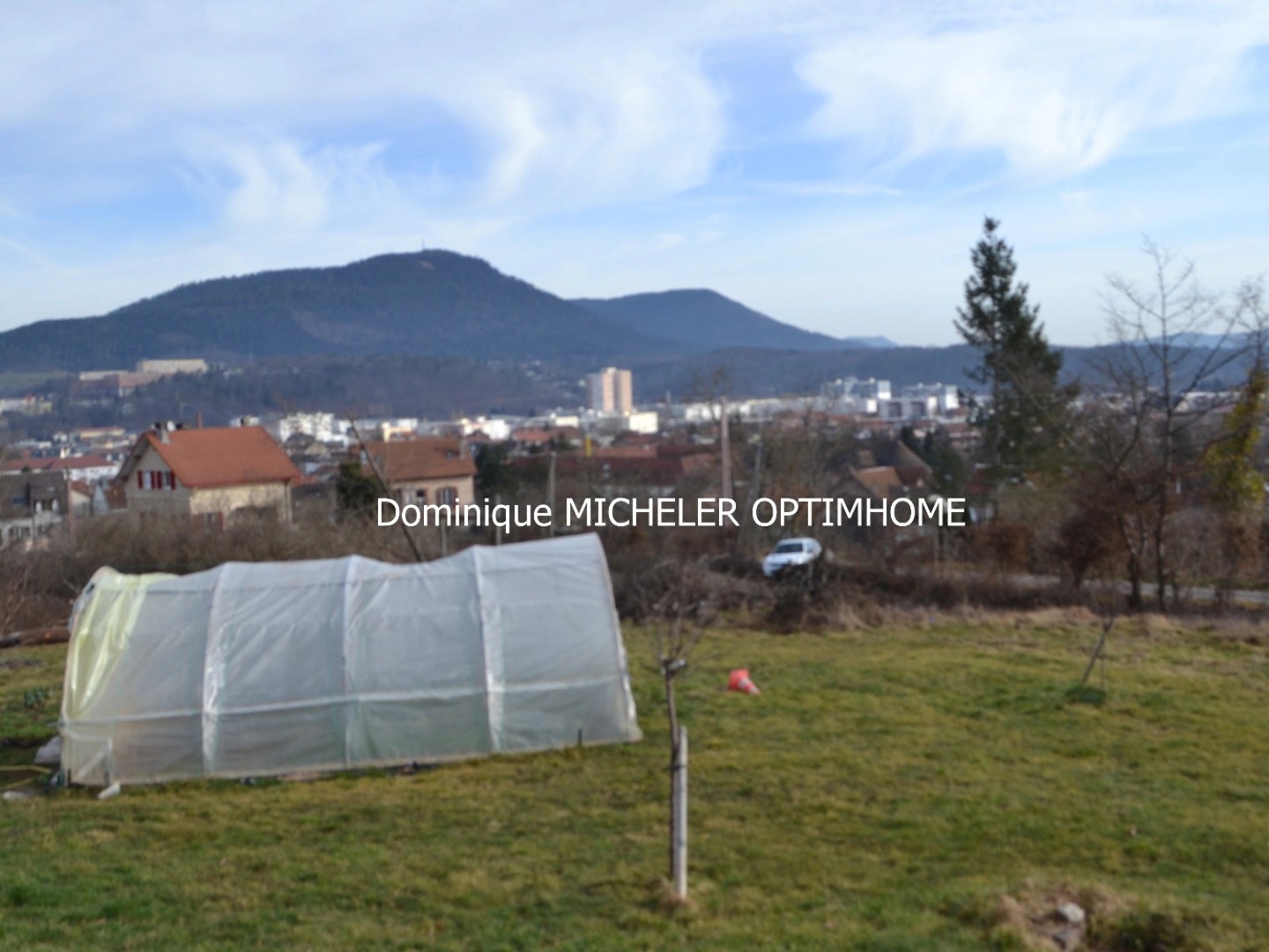 Terrain 1800 m²