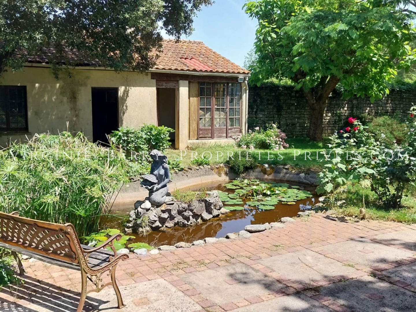 Maison à vendre - 7 pièces - 193m2 - Pont-L'abbé-D'arn... (17250)