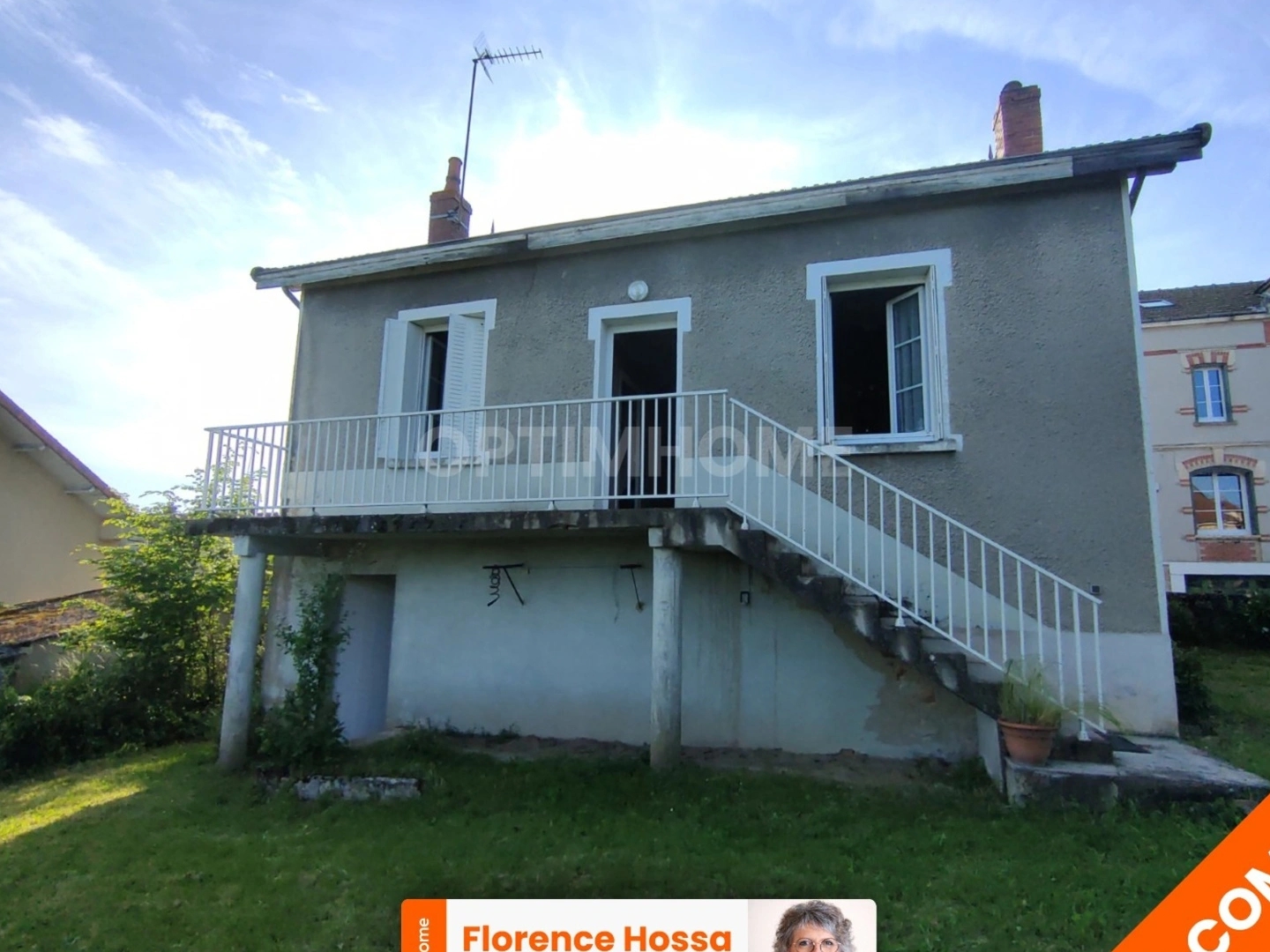 Maison à rénover avec sous-sol et vue imprenable sur la campagne