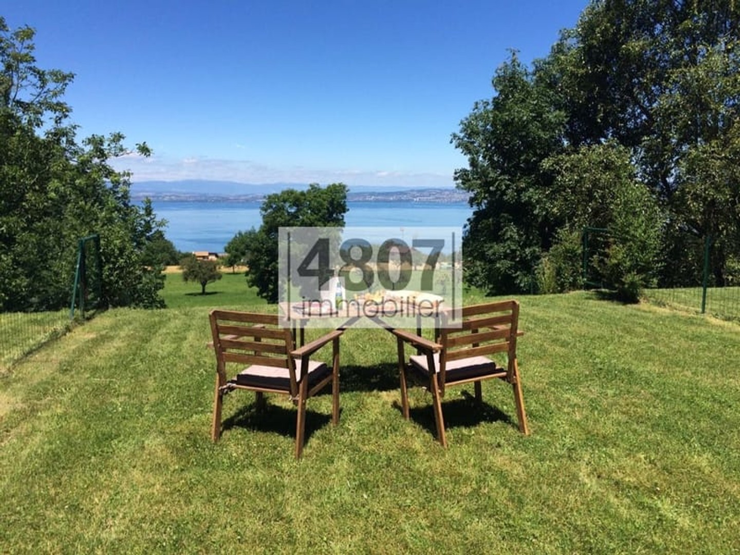Charmant T2 avec jardin et vue panoramique sur le lac