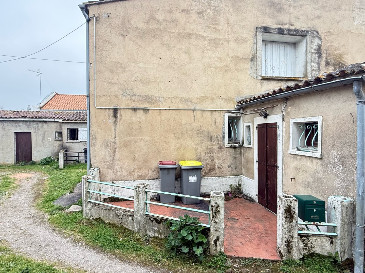 Immeuble à vendre - 8 pièces - 210m2 - Coulon (79510)