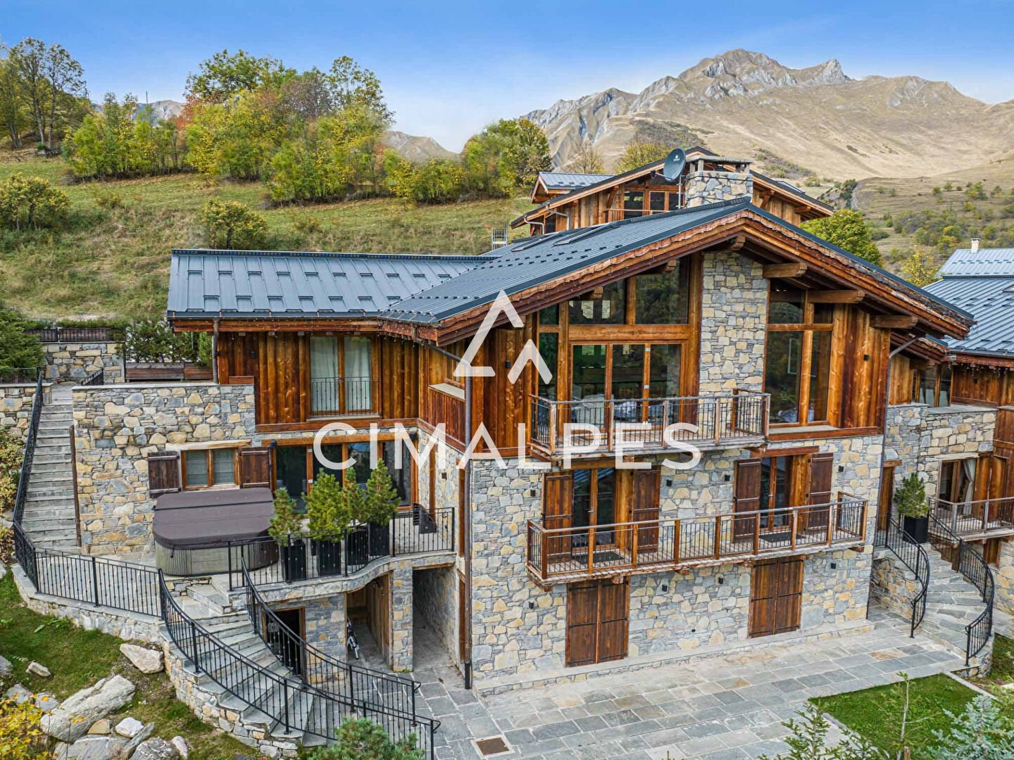 Chalet d'exception, volumes généreux et espace bien-être.