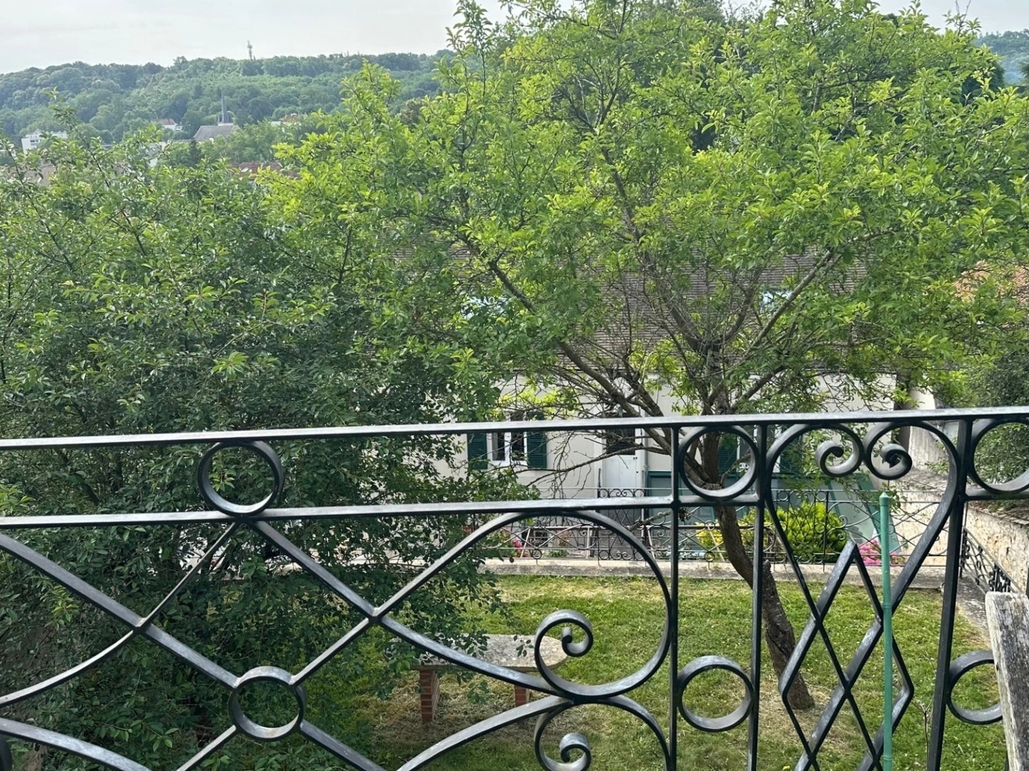Maison à vendre - 10 pièces - 218m2 - Jouy-En-Josas (78350)