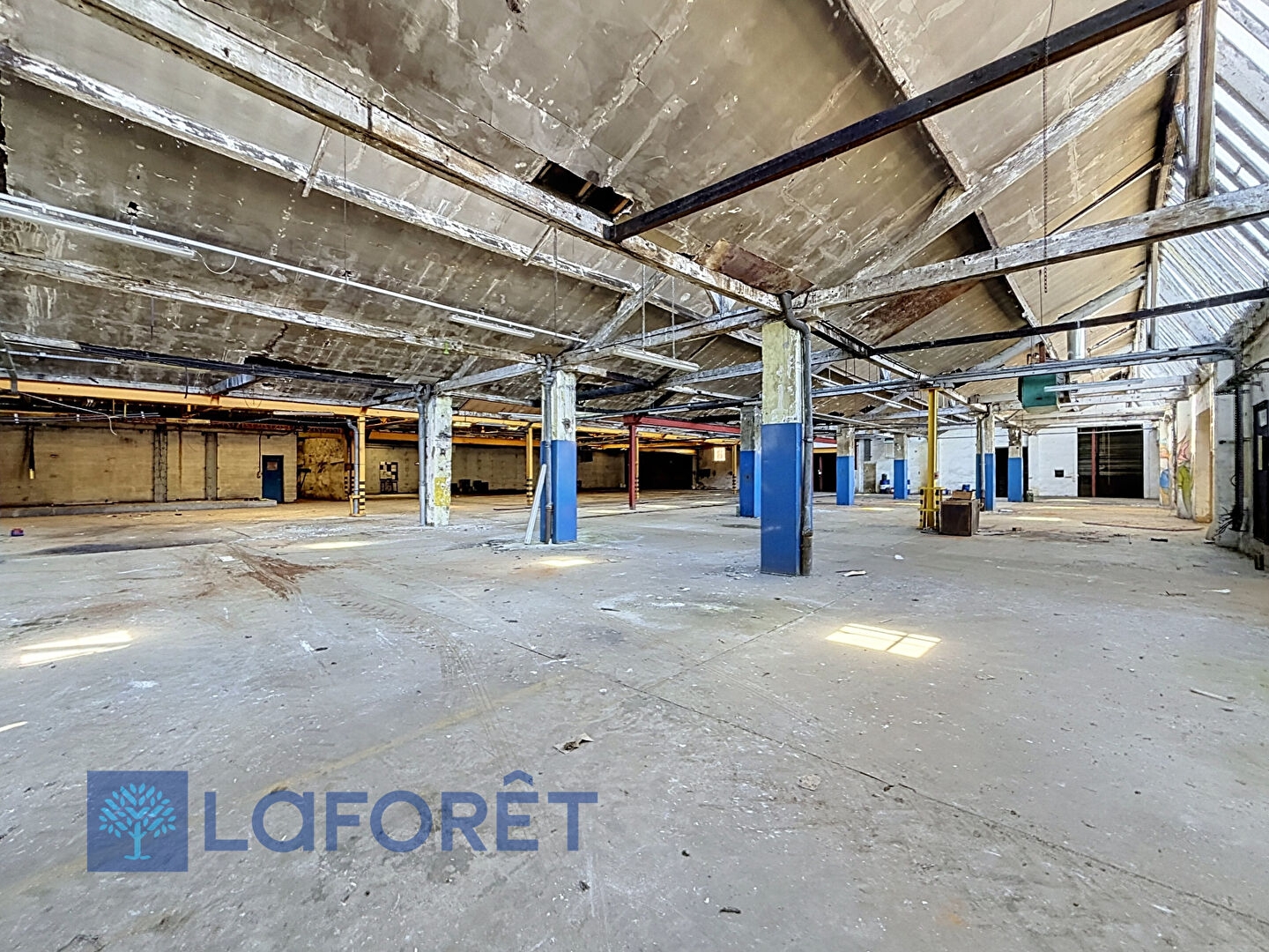 Magasin à vendre - 2000m2 - Bémécourt (27160)