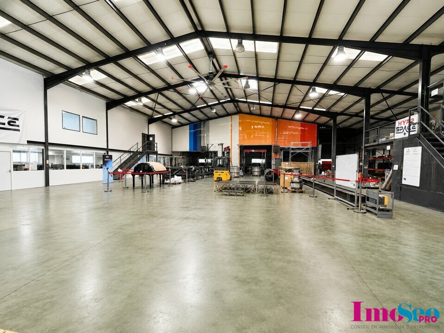 Locaux à vendre - 1620m2 - Le Haillan (33185)