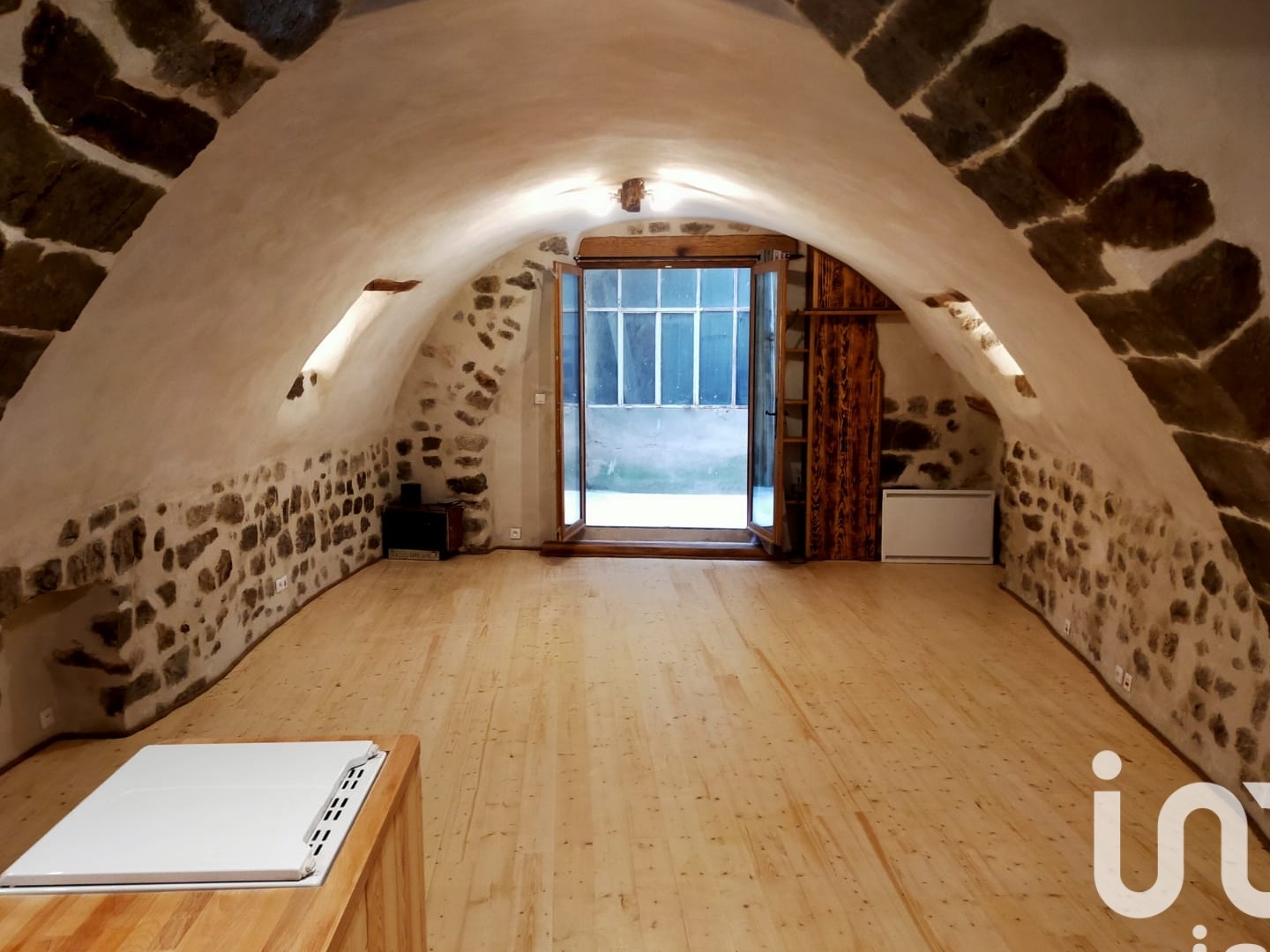 Local 1 pièce 50 m²