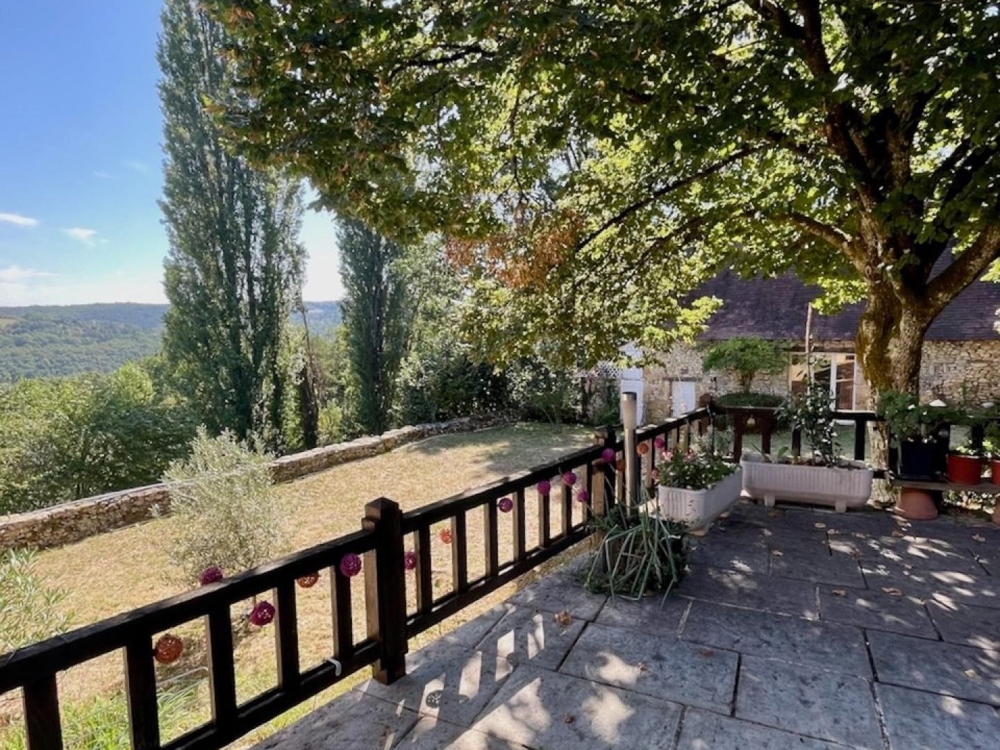 Maison à vendre - 6 pièces - 154m2 - Plazac (24580)