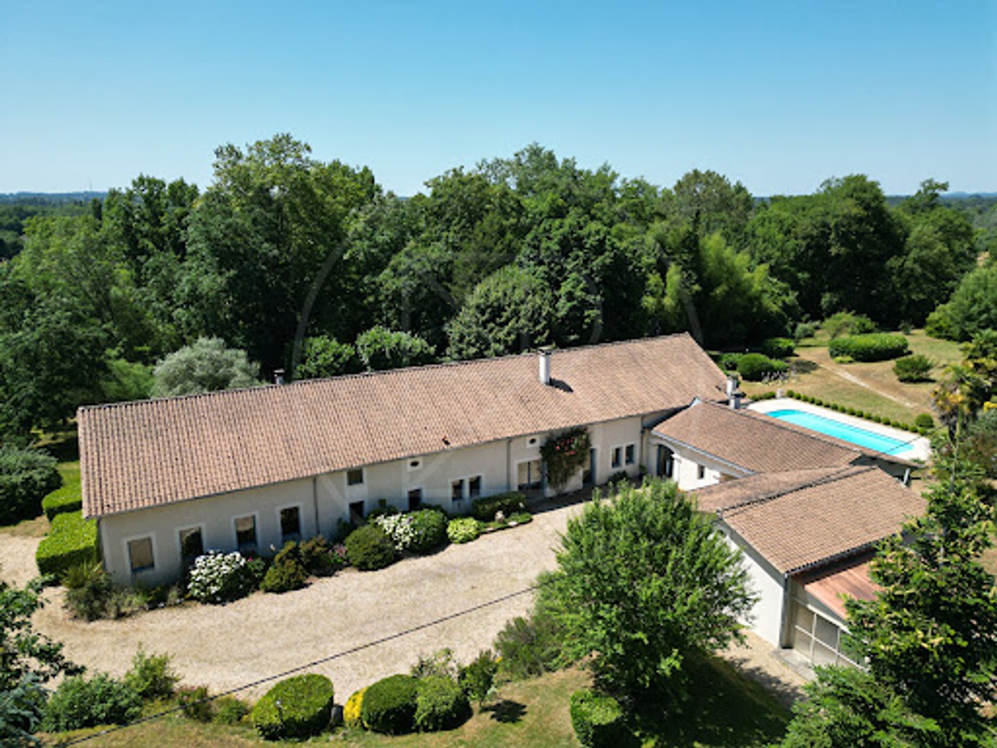 Maison 11 pièces 348 m²