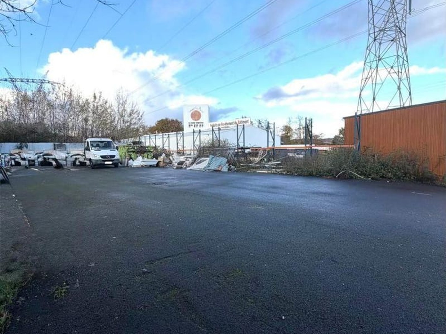 Immeuble commercial 420 m²