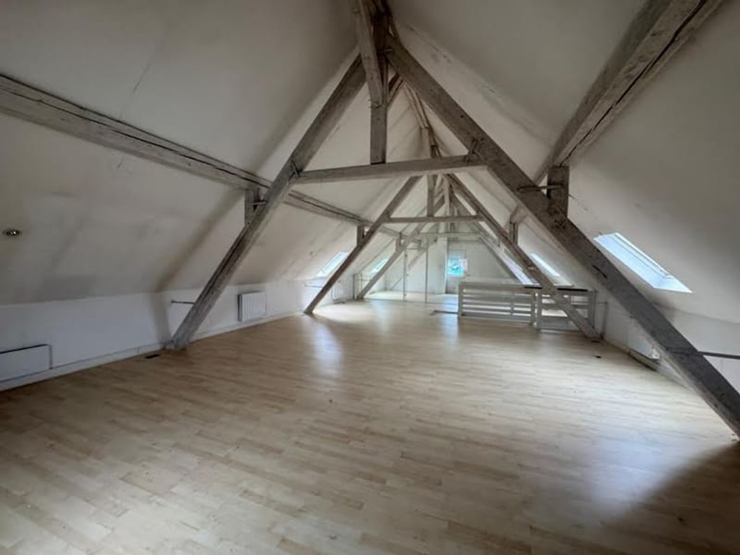 Combles 2 pièces 88 m²